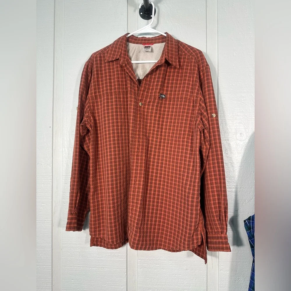 The North Face Men's Shirt Size Medium EUC